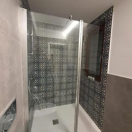 Oda ve Kahvaltı B&bi13 Magenta