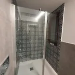 Alojamento de Acomodação e Pequeno-almoço B&bi13 Magenta